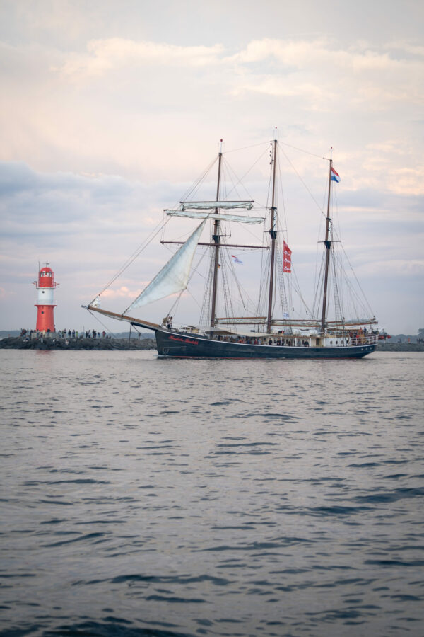 Leinwand Hendrika Bartelds HanseSail